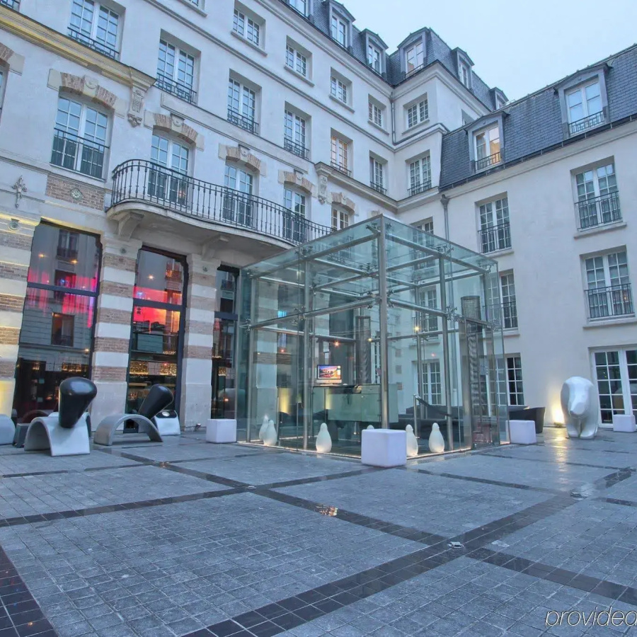 Kube Hotel Paris