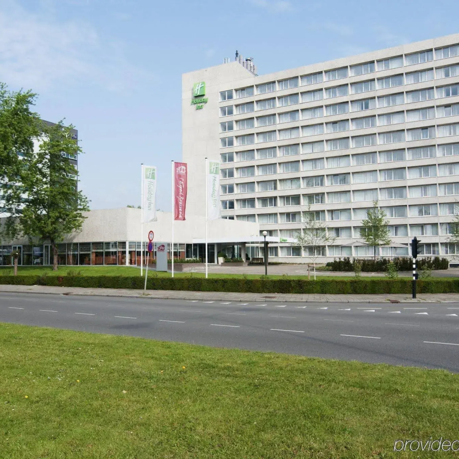 Holiday Inn Eindhoven Centre by IHG