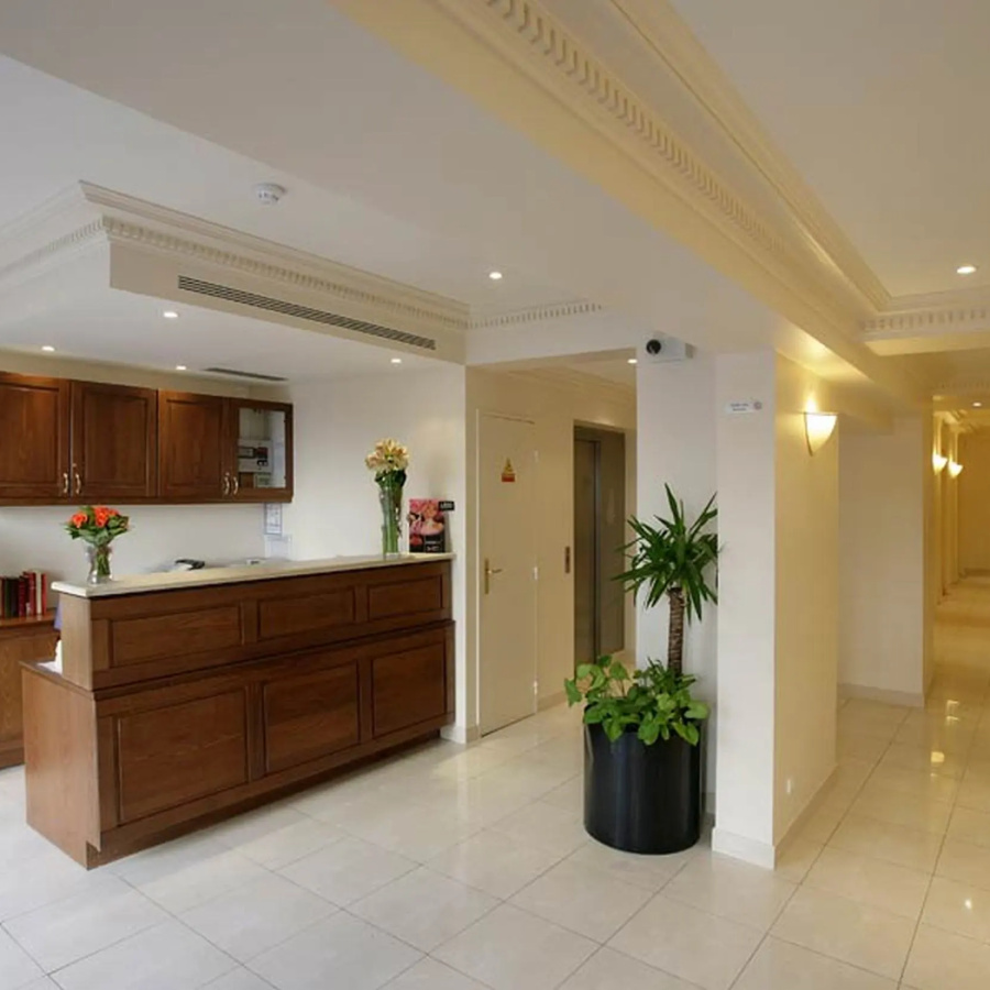 121 Paris Hotel