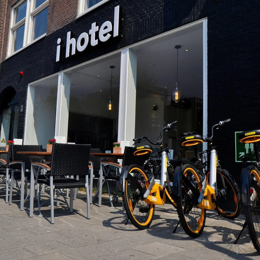 I Hotel