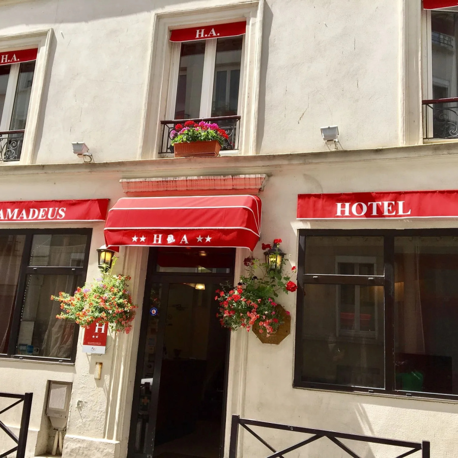 Amadeus Hotel