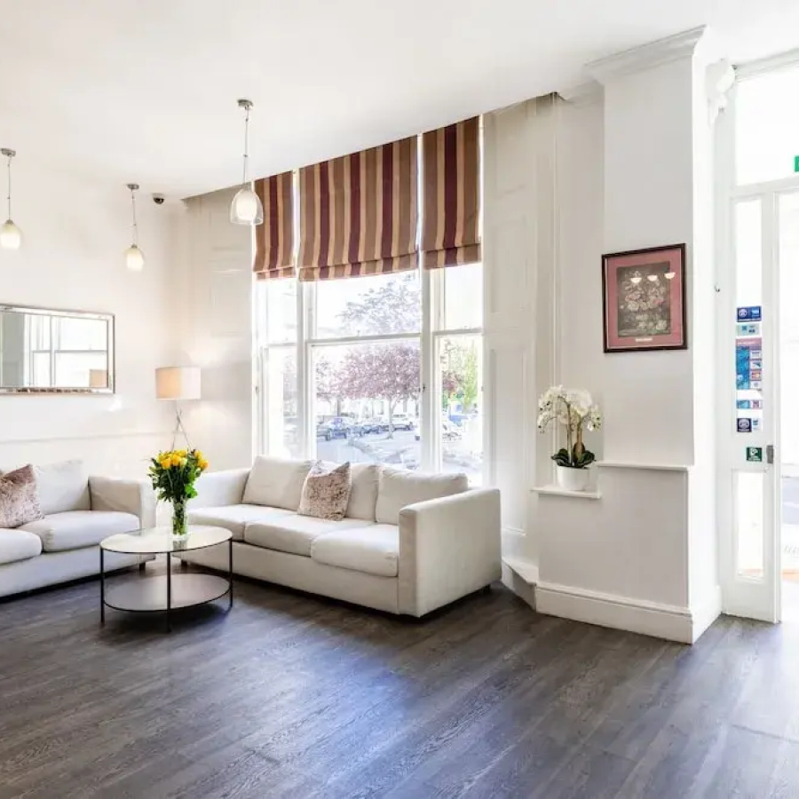 The Chapter – Leisure Inn Hotel