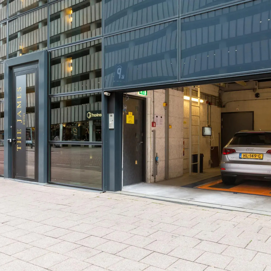 The James Hotel Rotterdam