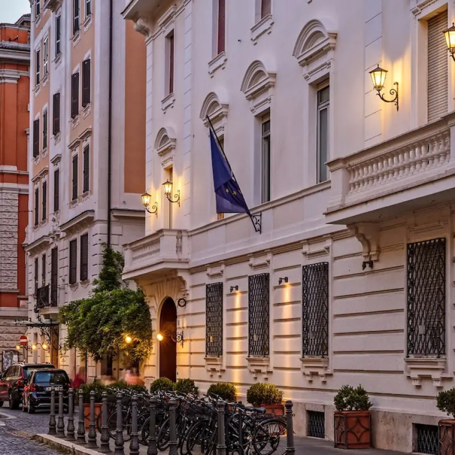 Hotel Locarno