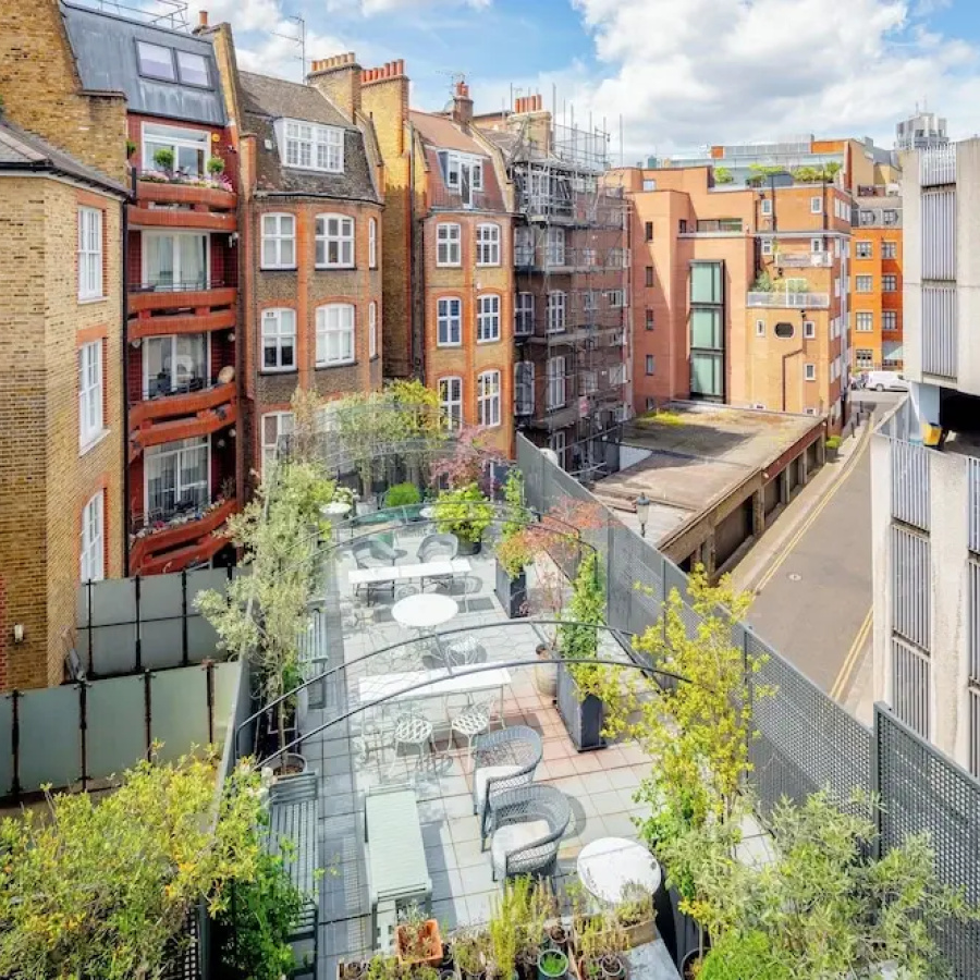 No. 30 Knightsbridge