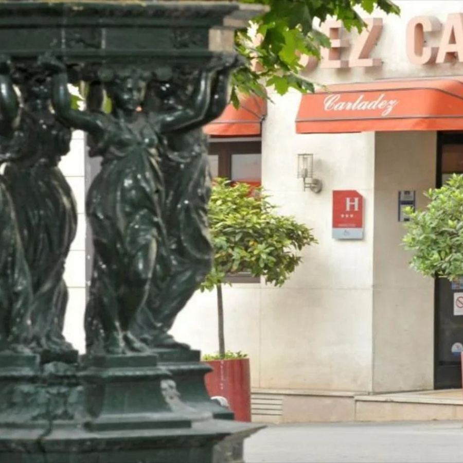 Hotel Carladez Cambronne
