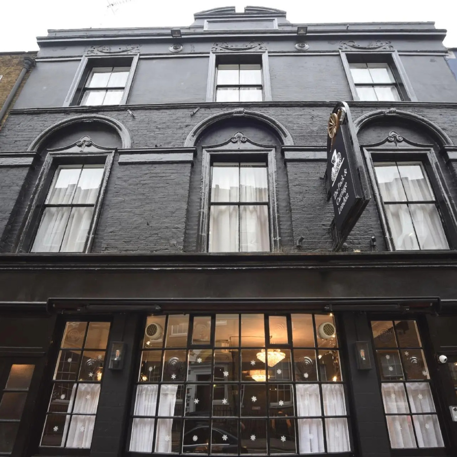 The Pack And Carriage London