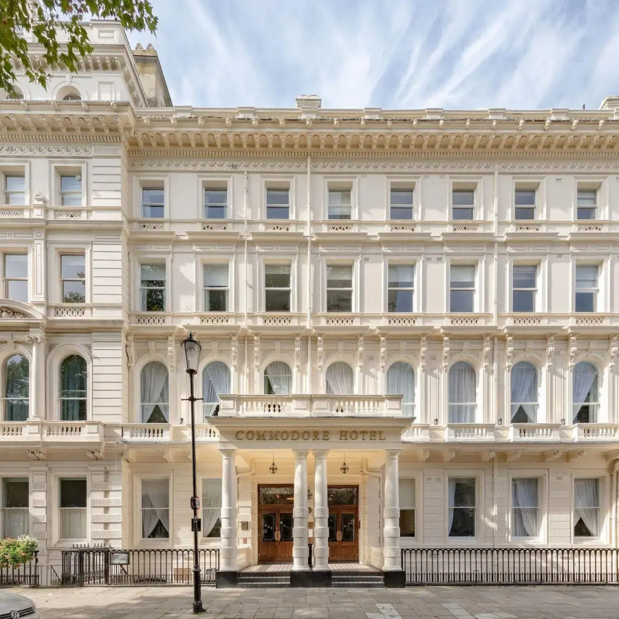 Commodore Hotel