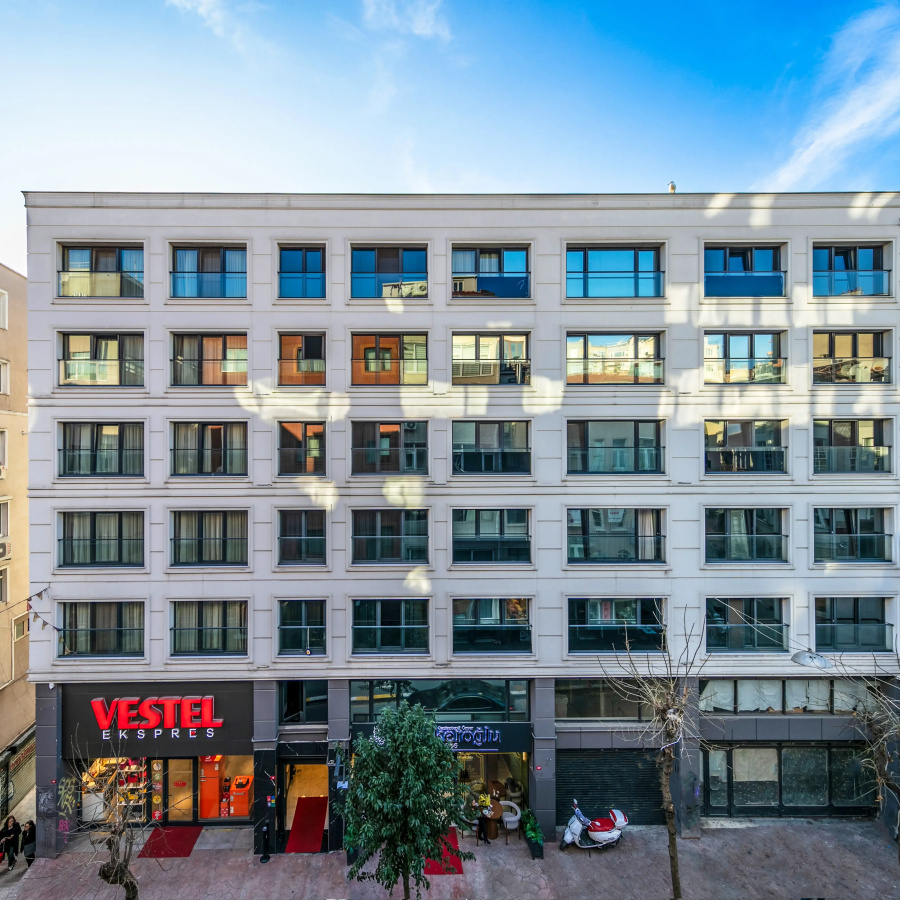 Roys Hotel & Suites Hotel
