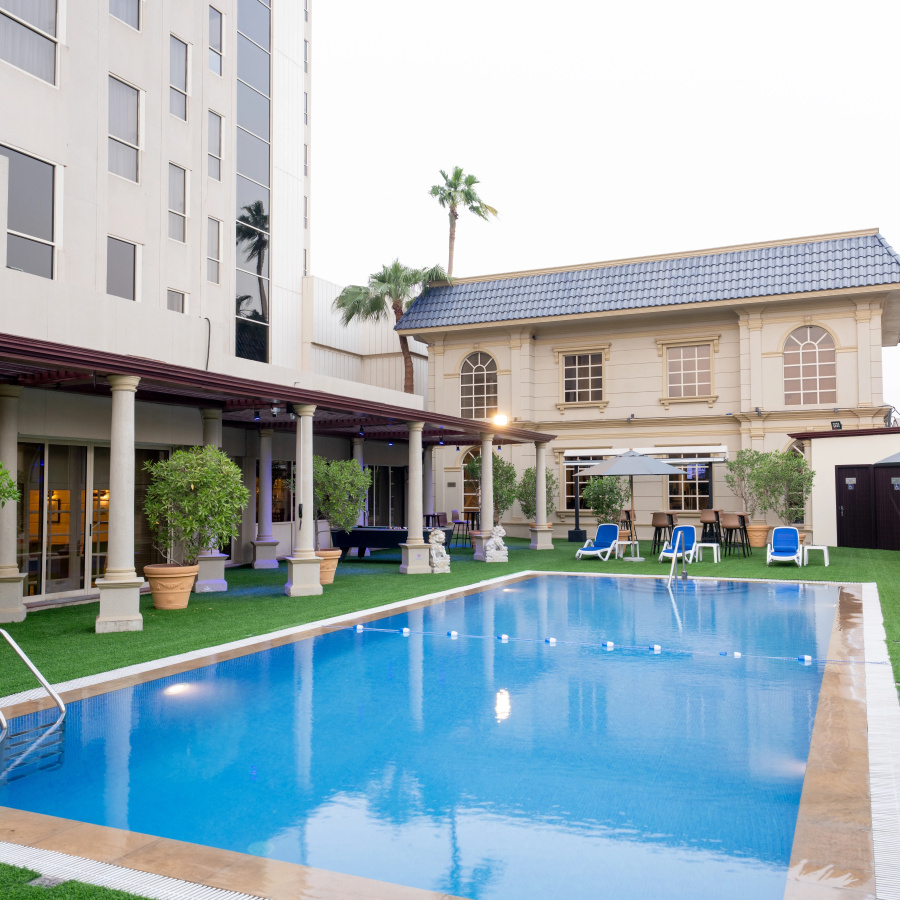 Luxe Avenue Hotel