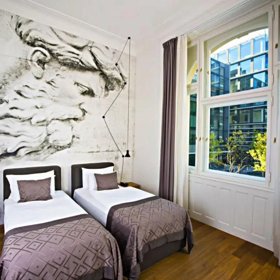 Golden Crown Hotel