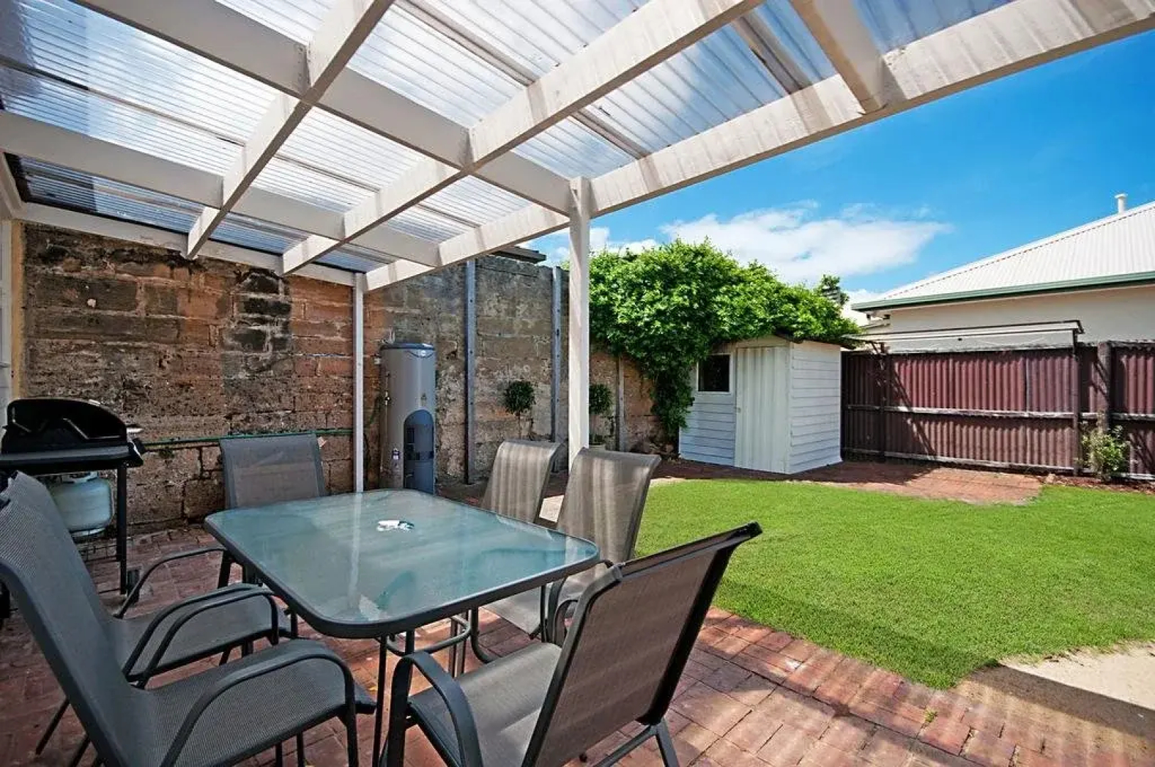 Historic Central Cottage In Warrnambool