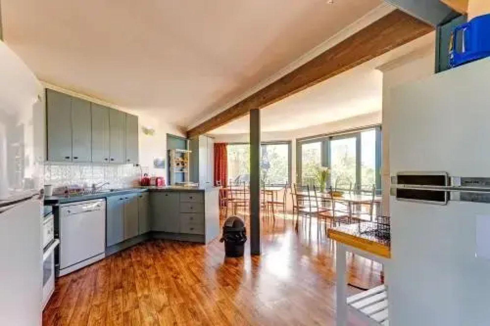 Alpzview Guesthouse