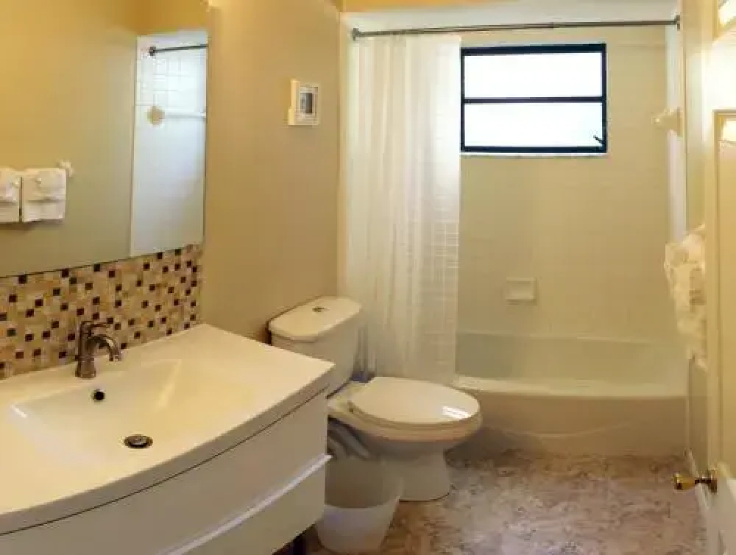 Pool home - 4212 1st Ave W