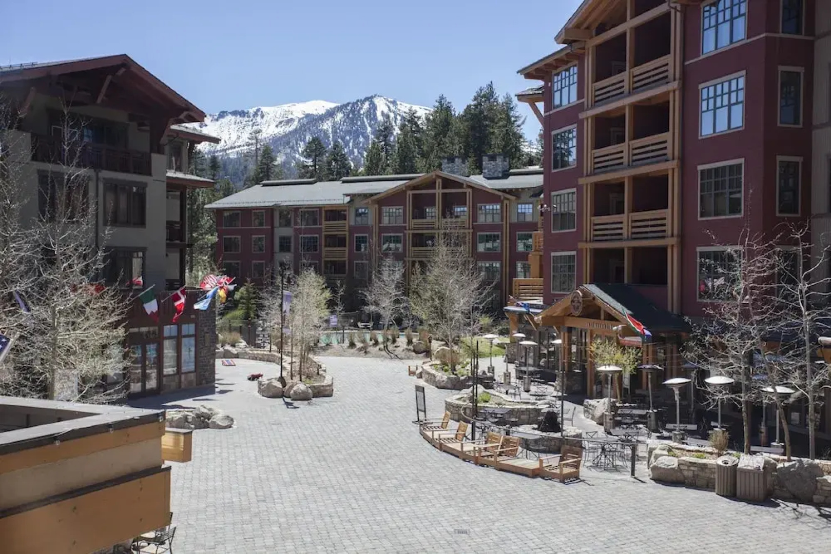 Village 2416 White Mountain Lodge
