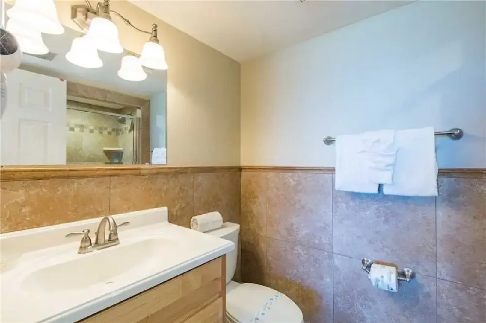 515 Madeira Norte Condo
