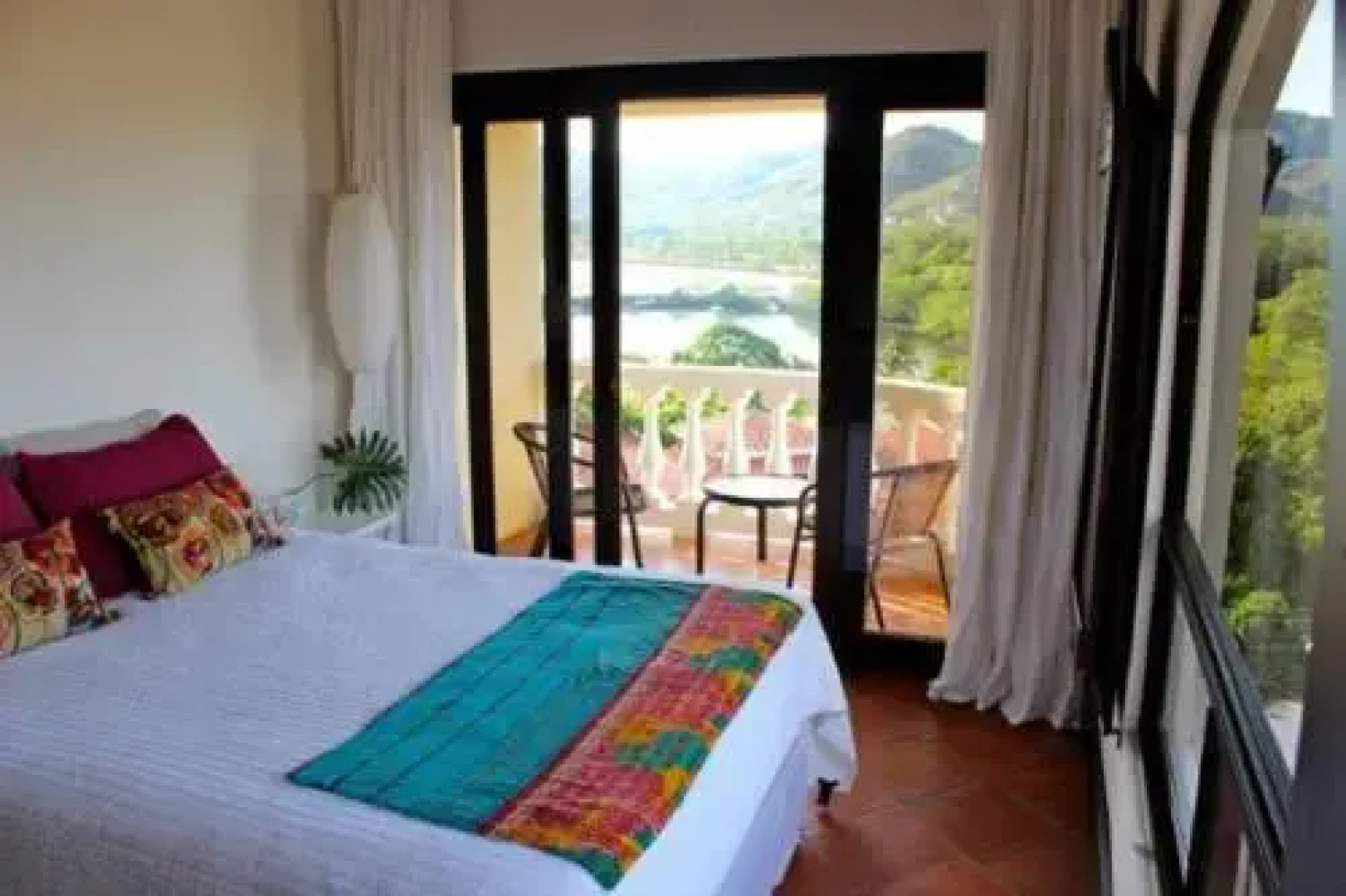 Great Designed Ocean and Mountain view Condo Tres Vista