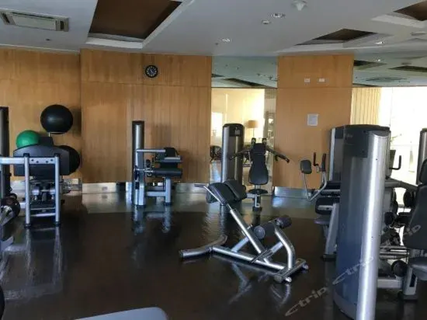 Oceanblue Manila Condotel - Shangri-la