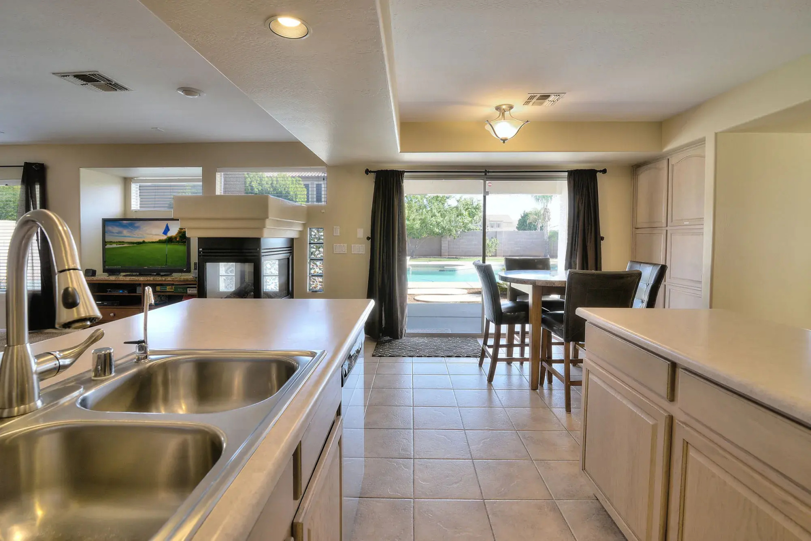 Bel Fleur - 6 Bed Home - Litchfield Park