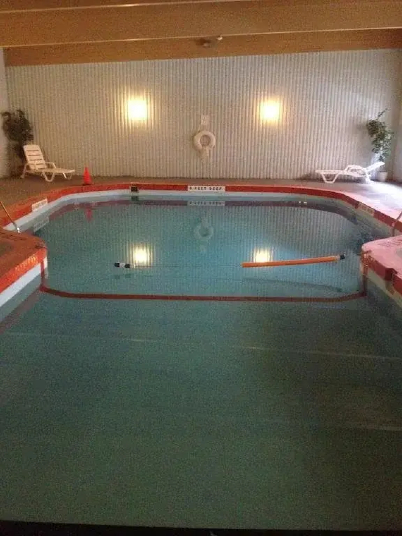 Travel Hotel & Suites