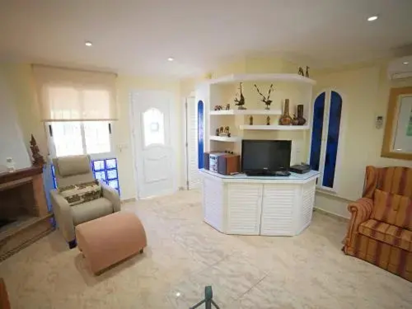 Holiday Home Happy Day
