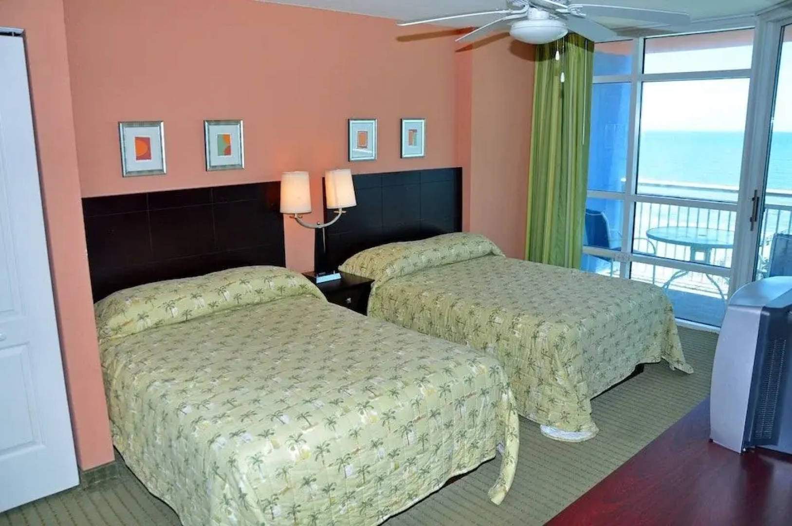 Prince Resort 702