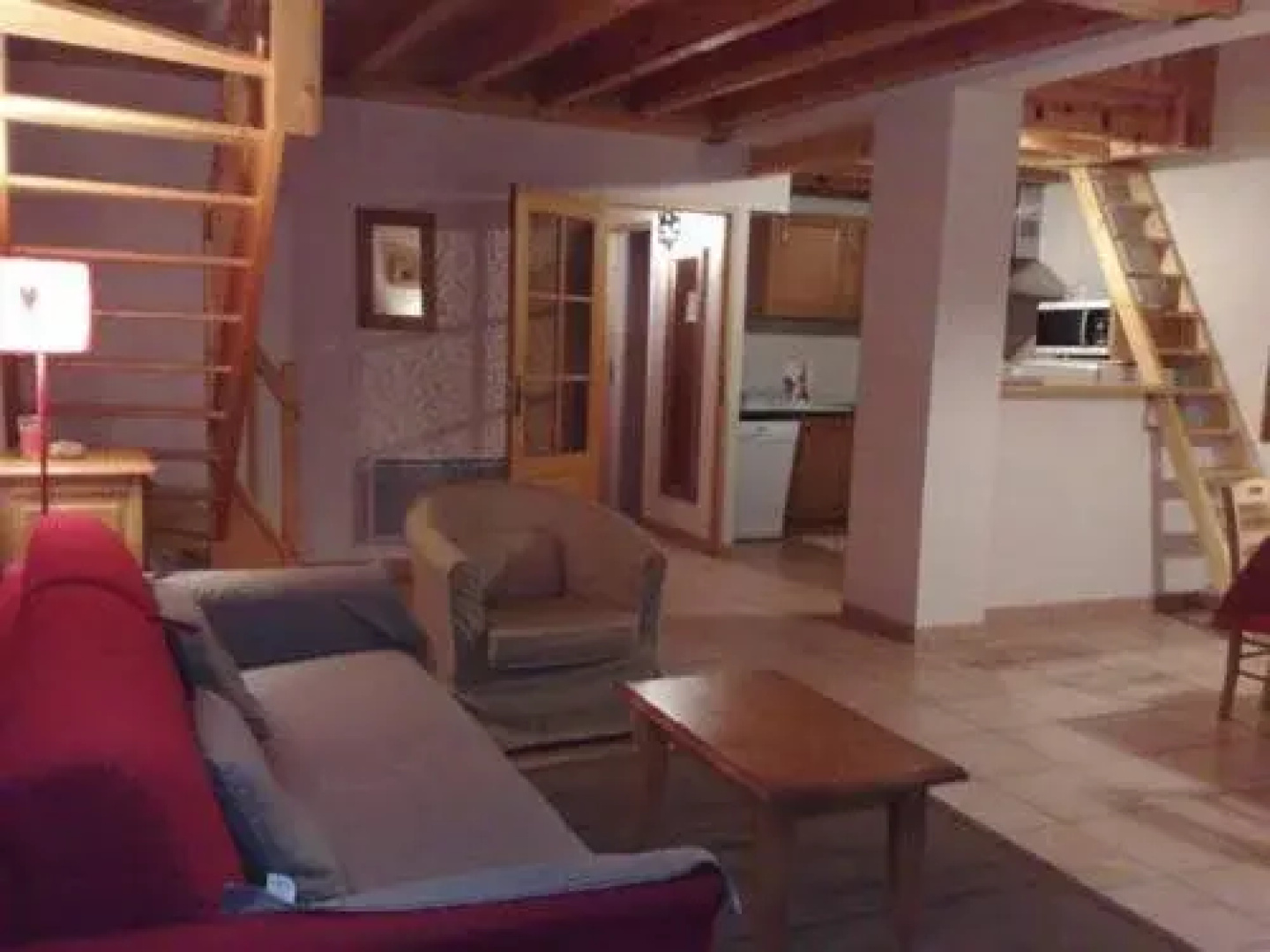 Llaret Hotel