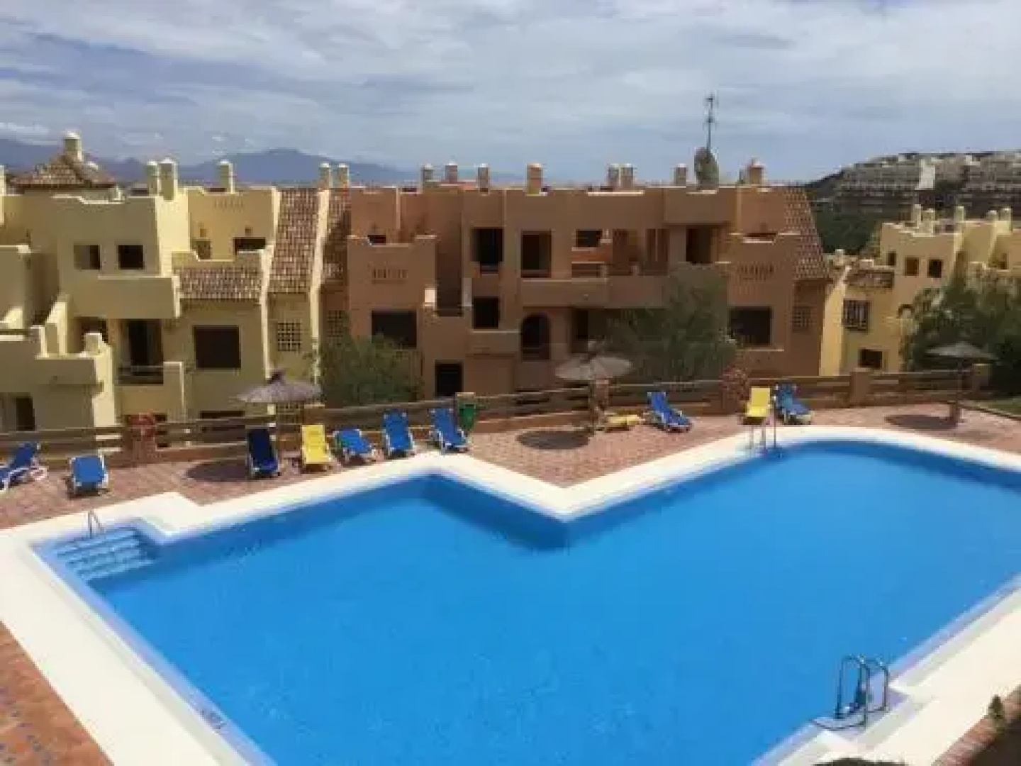 Duquesa Village