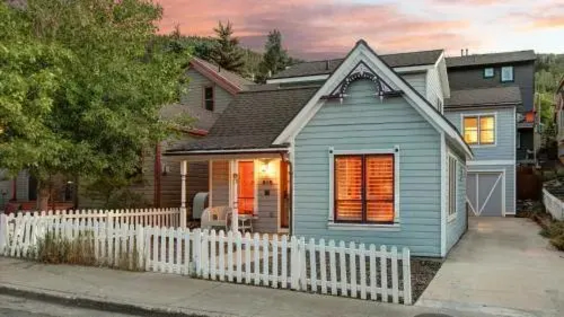 Town Lift Gem by RedAwning