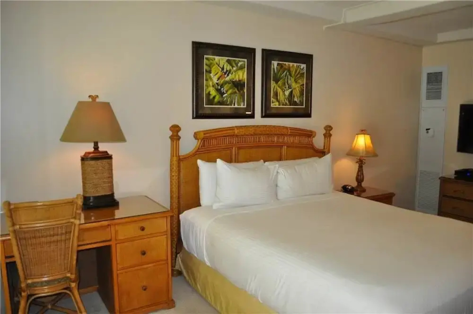 Whaler at Kaanapali Beach 163 - Studio Condo