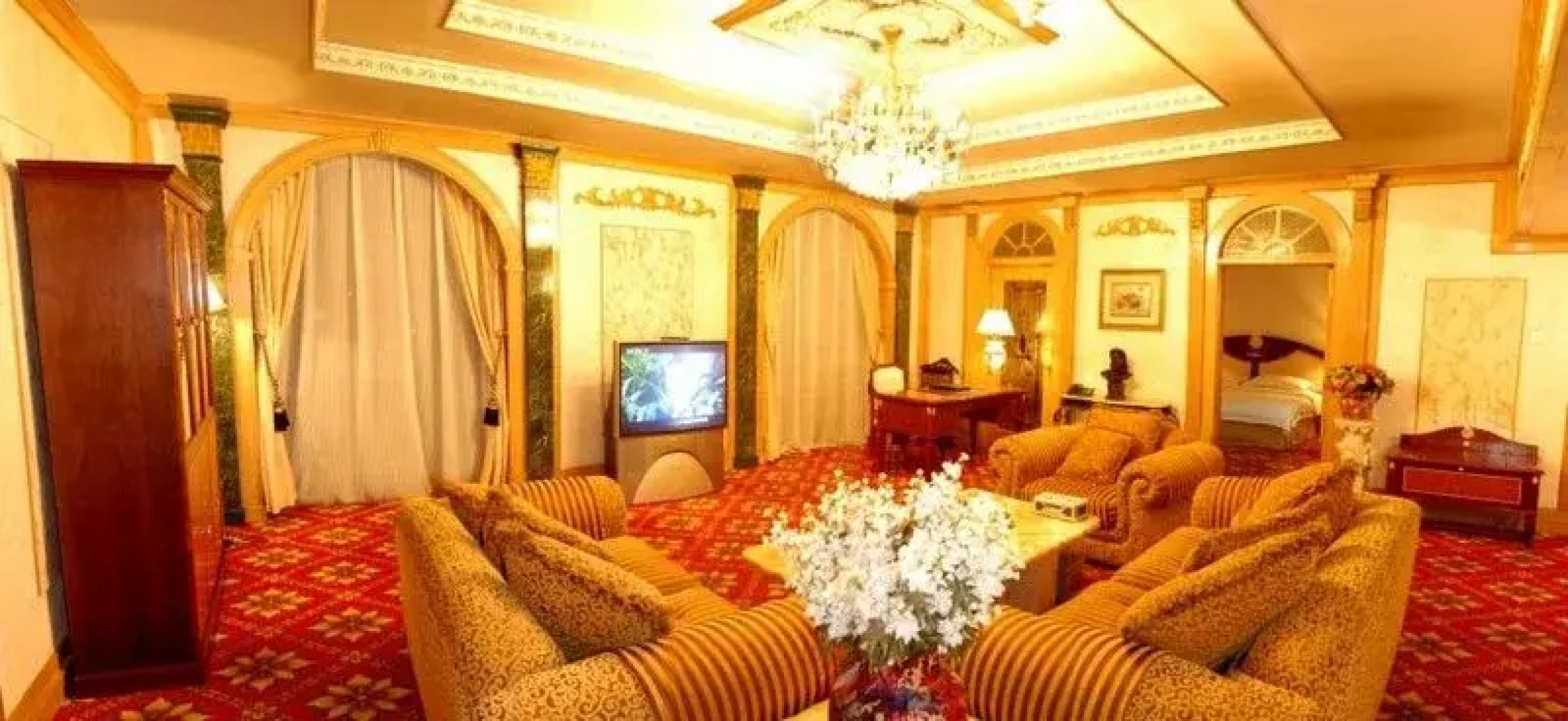 Jinhui Business Hotel