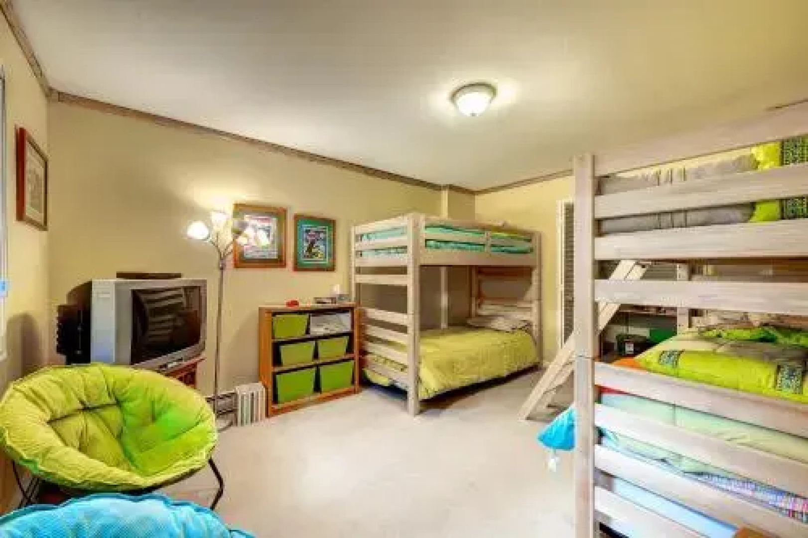 Pitkin Townhome - 704 3 Bedroom Townhouse by RedAwning