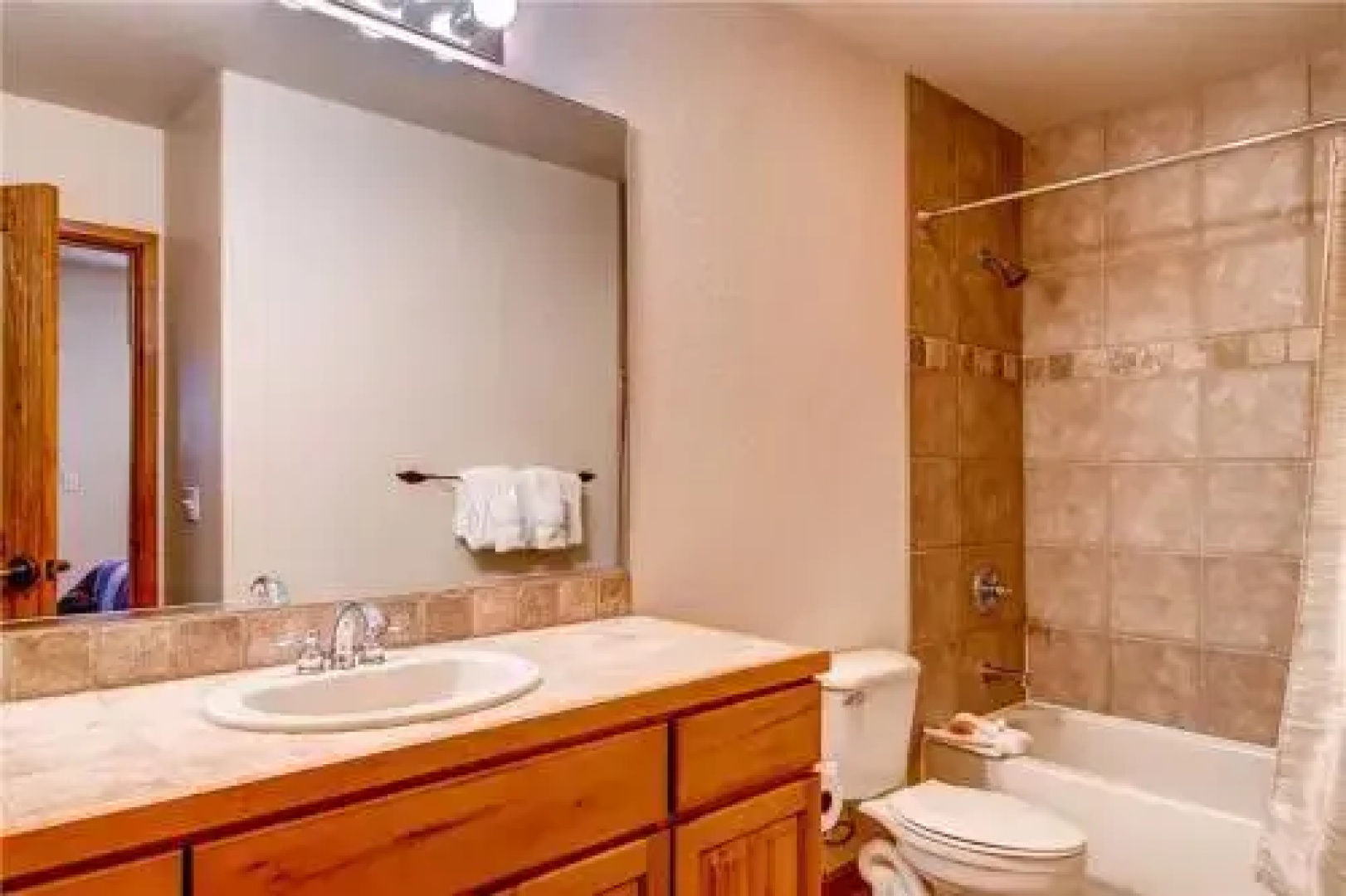 Tyra Riverbend #117 (Ski-in, Ski-out Condo)
