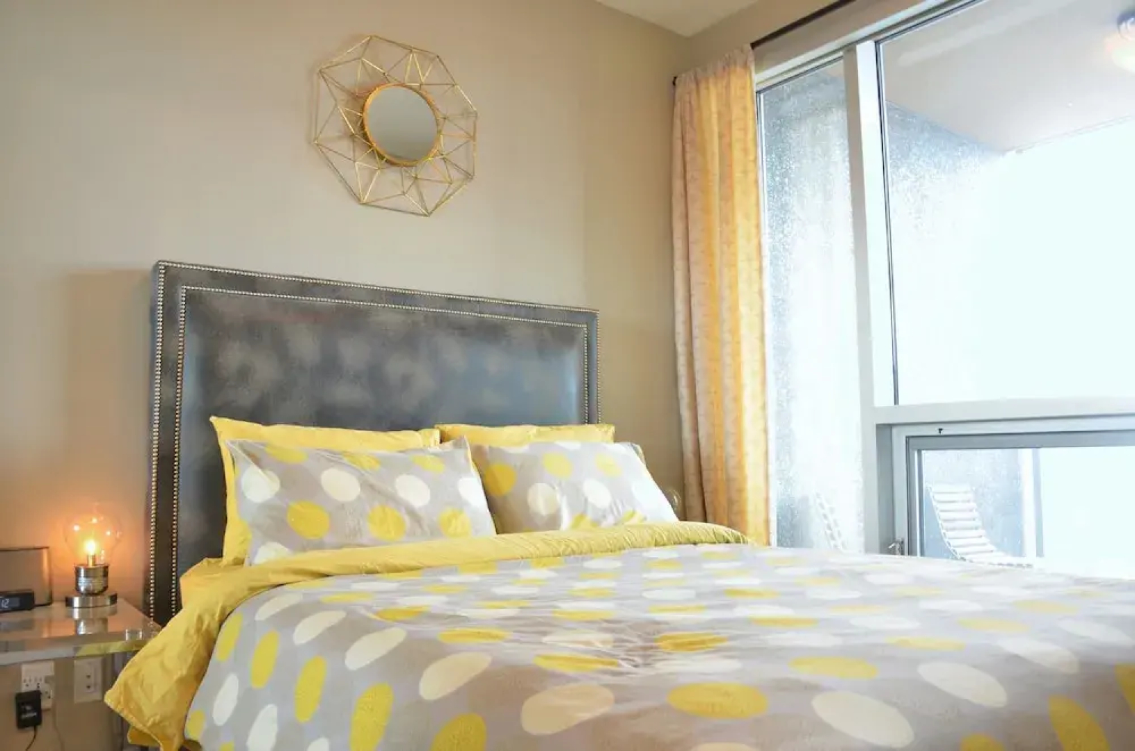 Executive Suites by Roseman - Allura