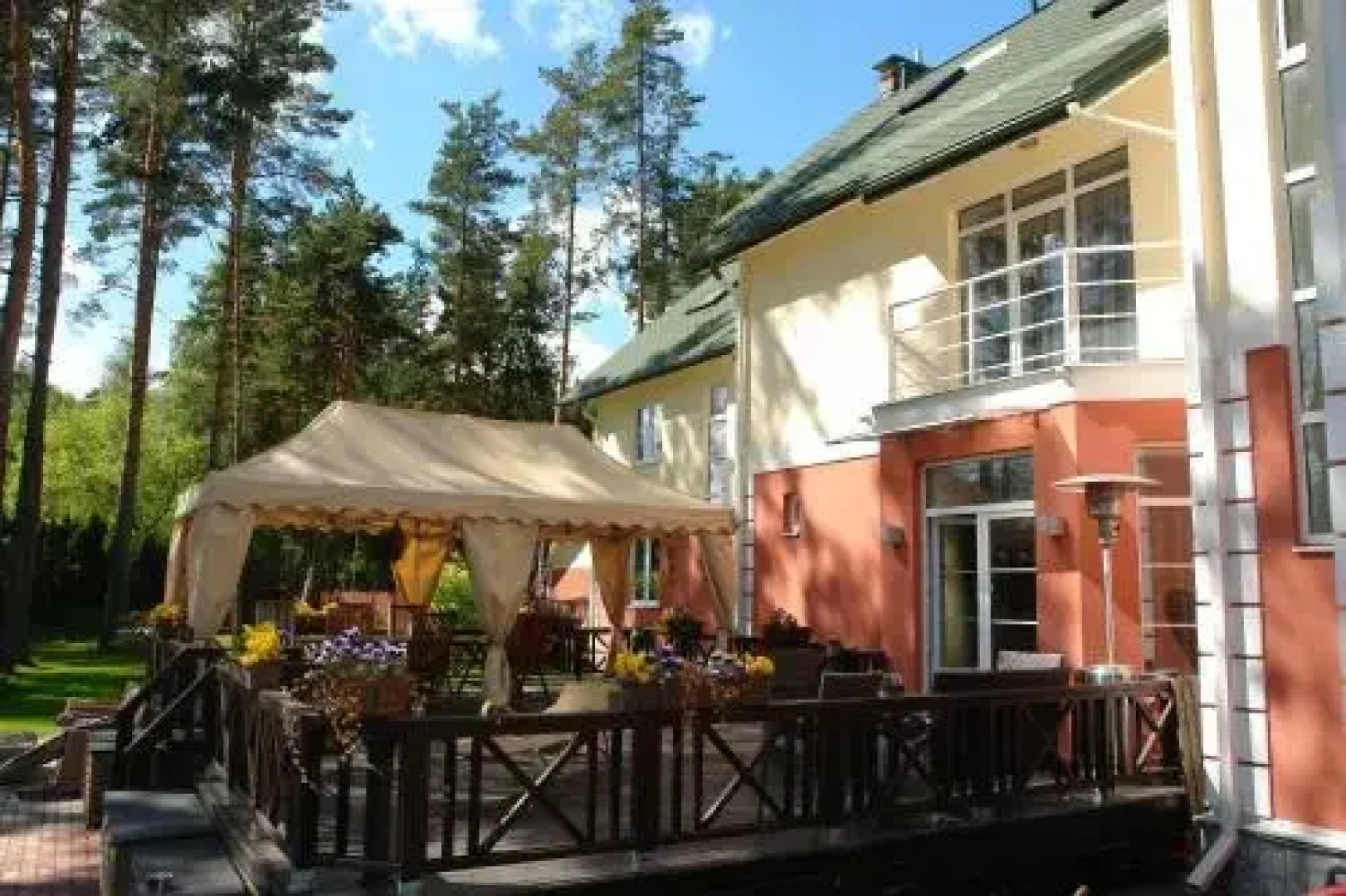 Home on Promenades Street