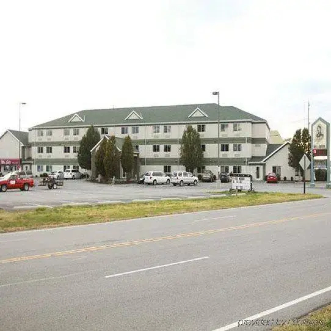 Commodore Perry Inn and Suites