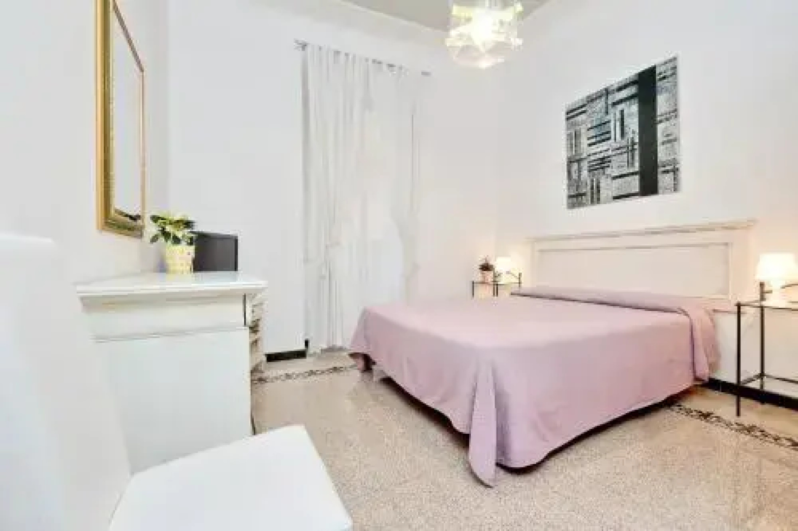 Roman Holiday Accommodation Colosseum