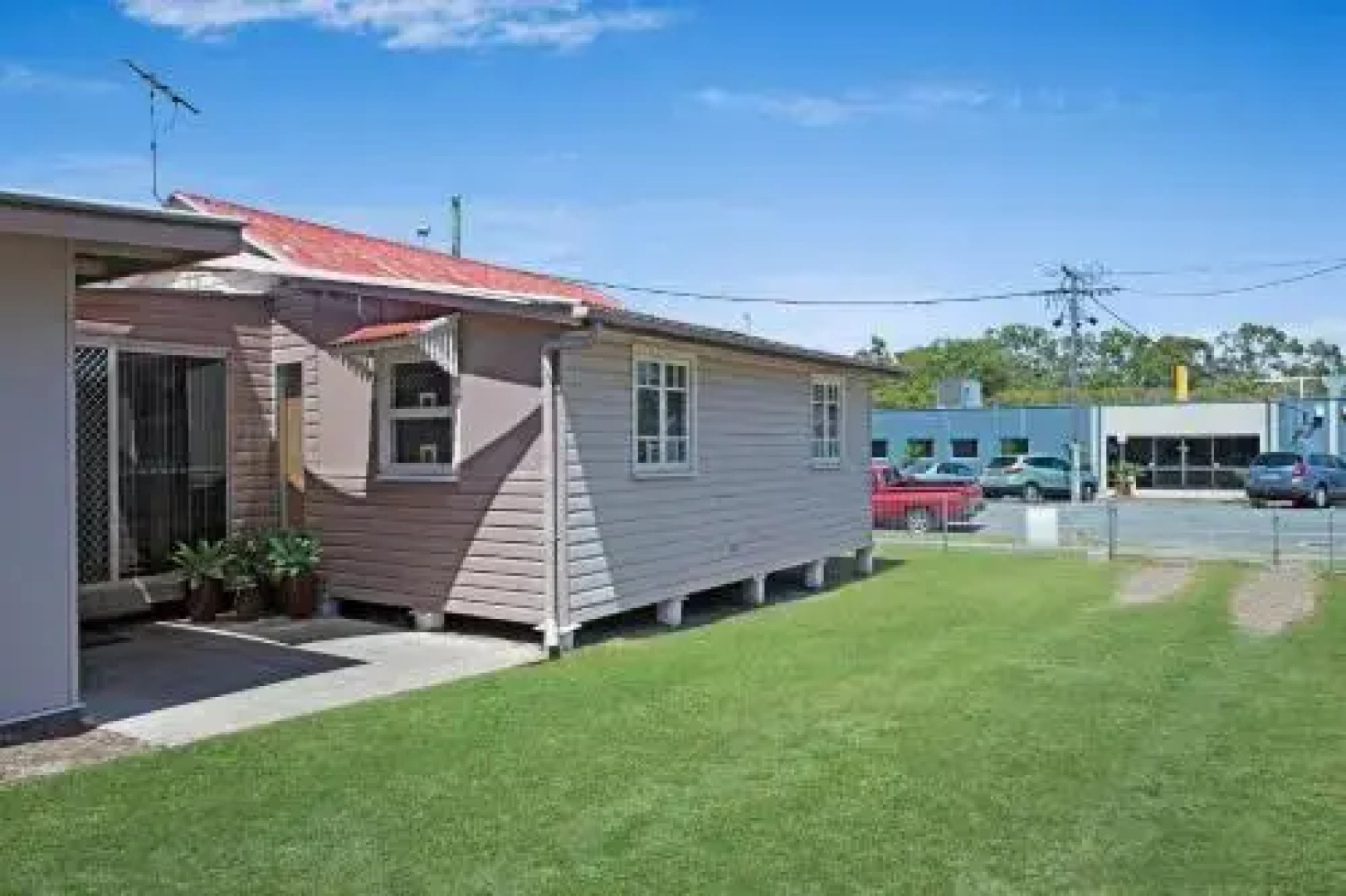 Close to Water, Restaurants and Clubs, Toorbul St, Bongaree