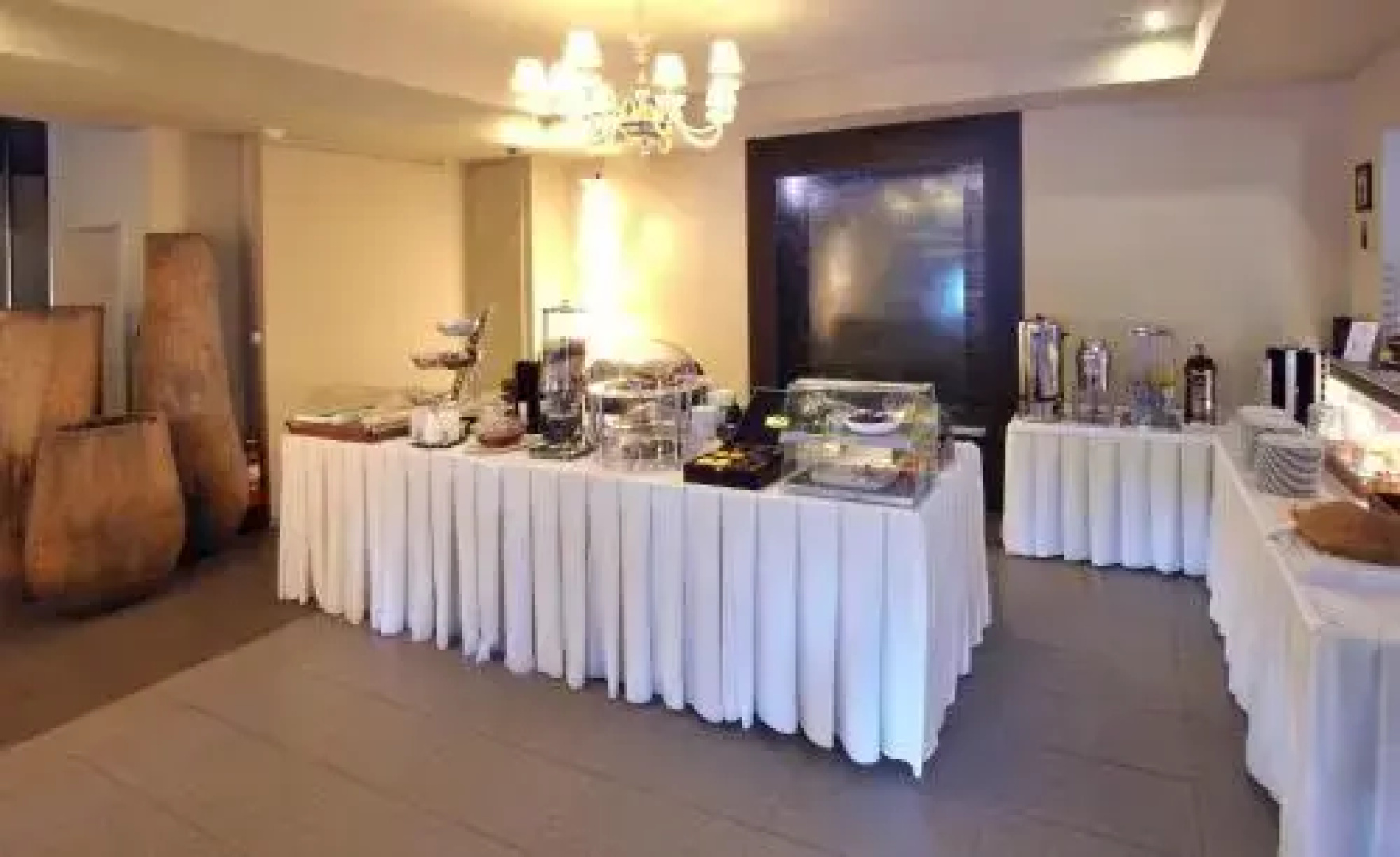 Lagadia 4 Seasons Hotel