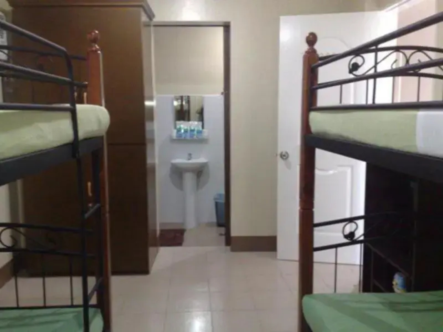 DB's Hometel