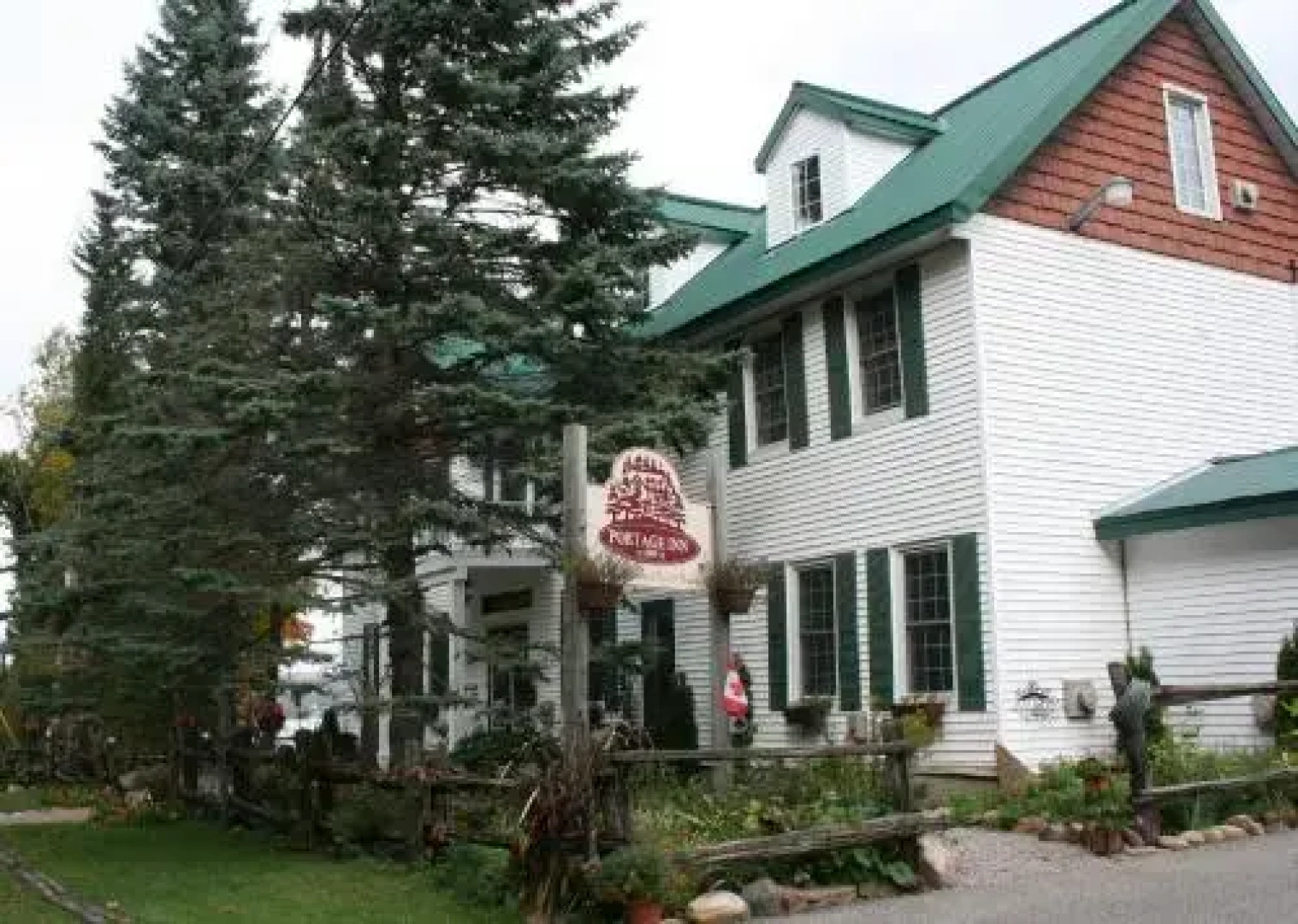 Waterfront Muskoka Ontario Cottage