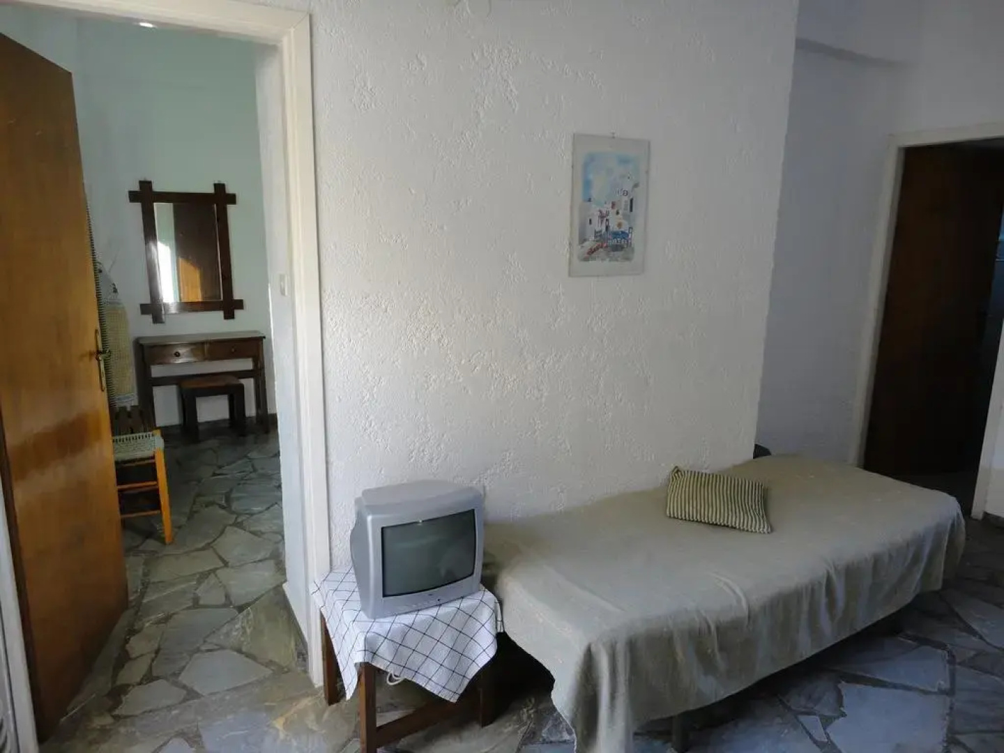 Chrisanthi Apartments