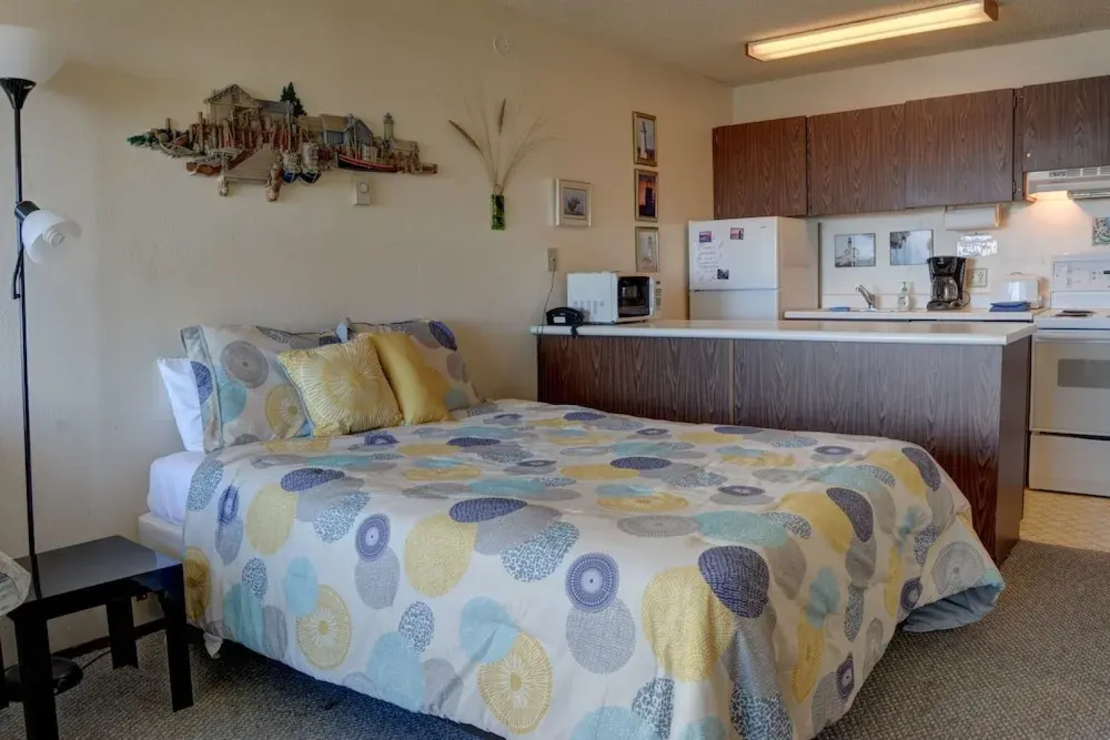 Surftides Plaza 153 Studio condo by RedAwning