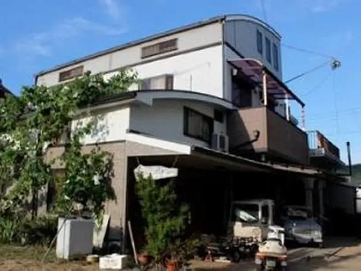 Awaji Tourist Trophy House