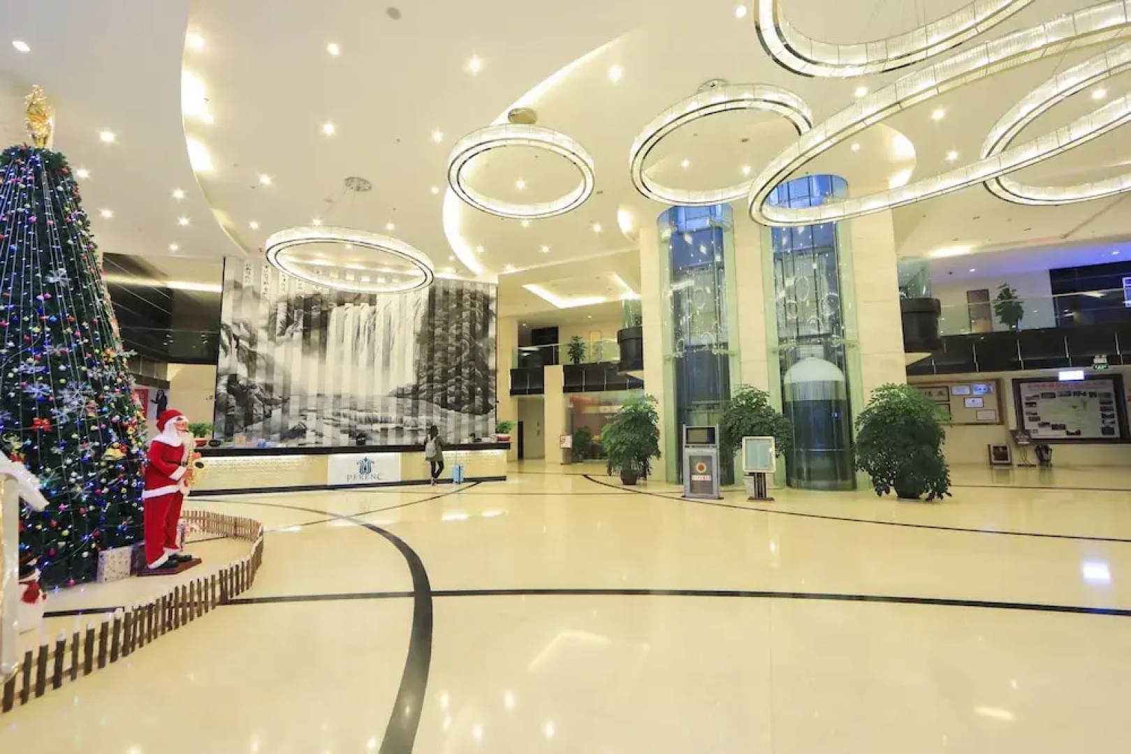 Wanlvcheng Platin Hotel
