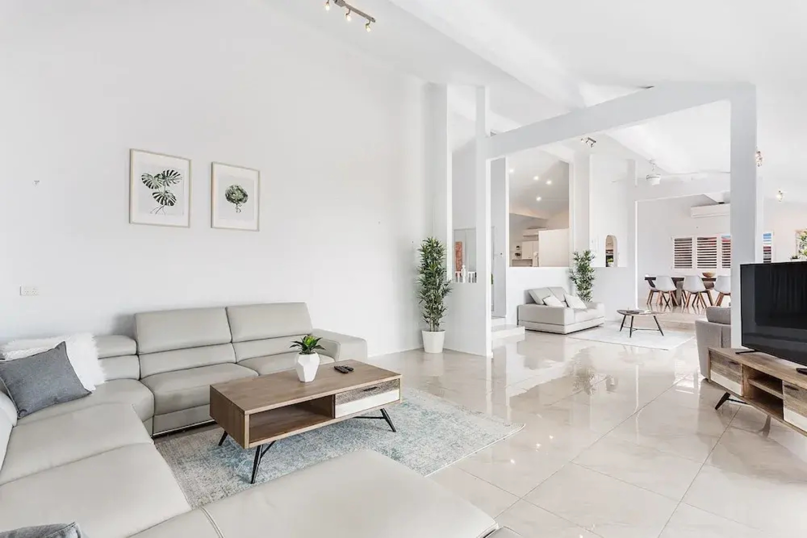 Randall Drive, 64
