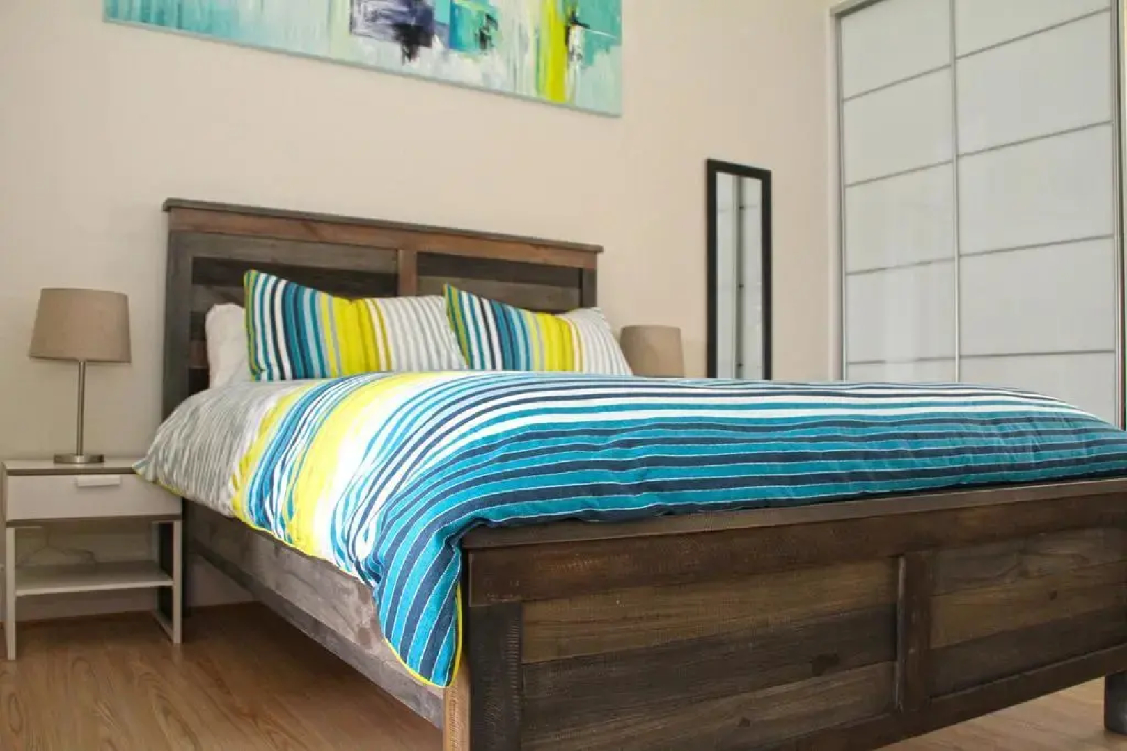 Smugglers Inn Apartments