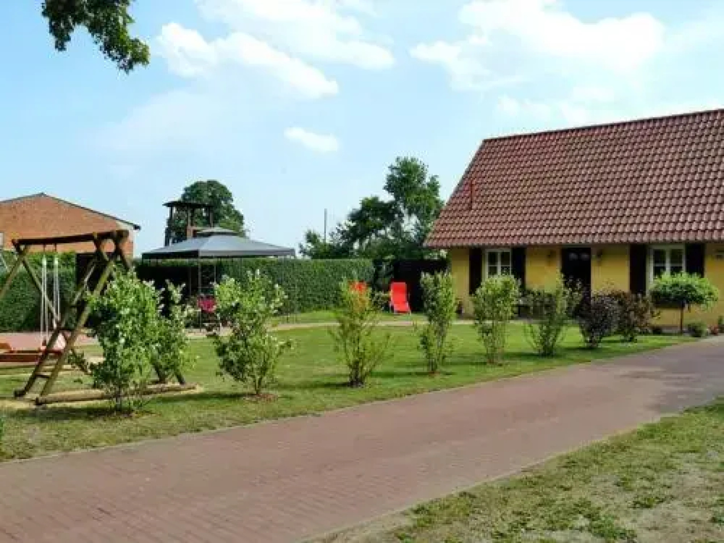 Holiday Home An den Linden