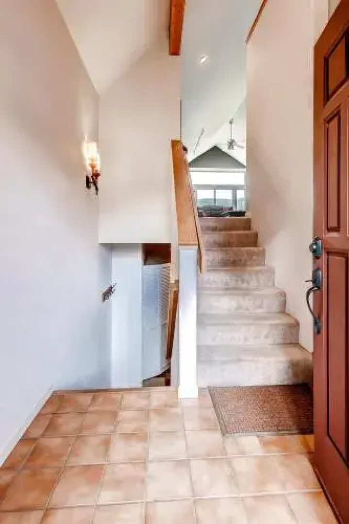 Pitkin Townhome - 704 3 Bedroom Townhouse by RedAwning
