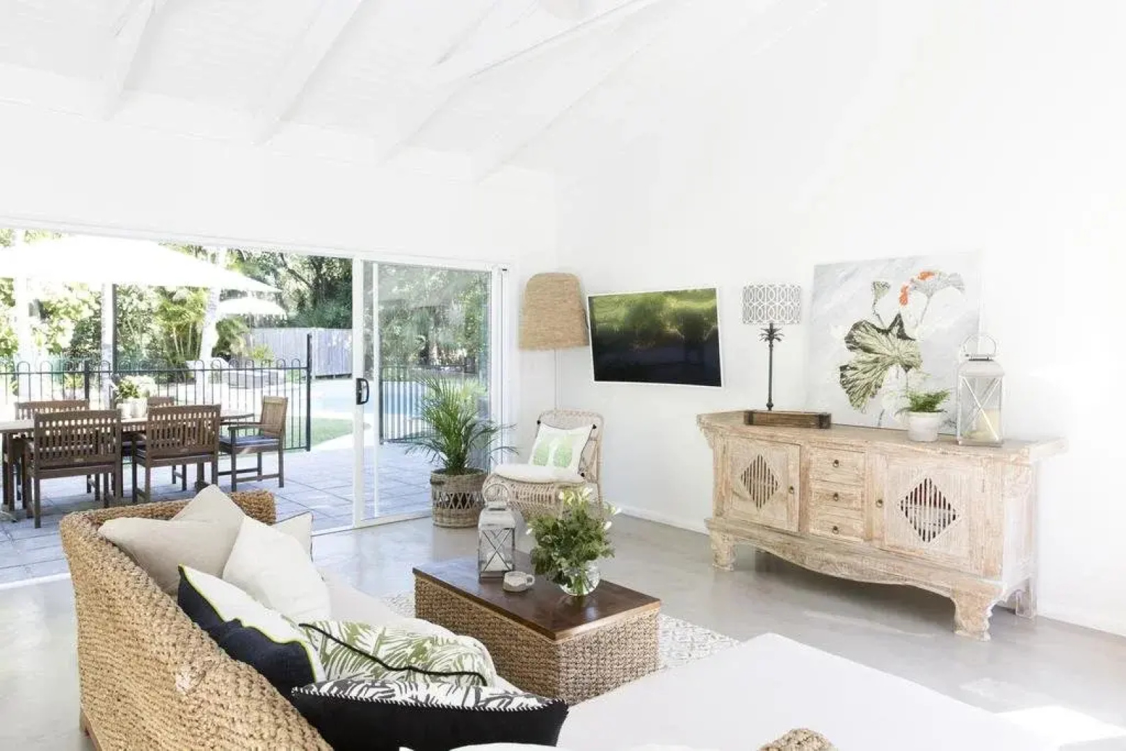 Satara Byron Bay - coastal lifestyle